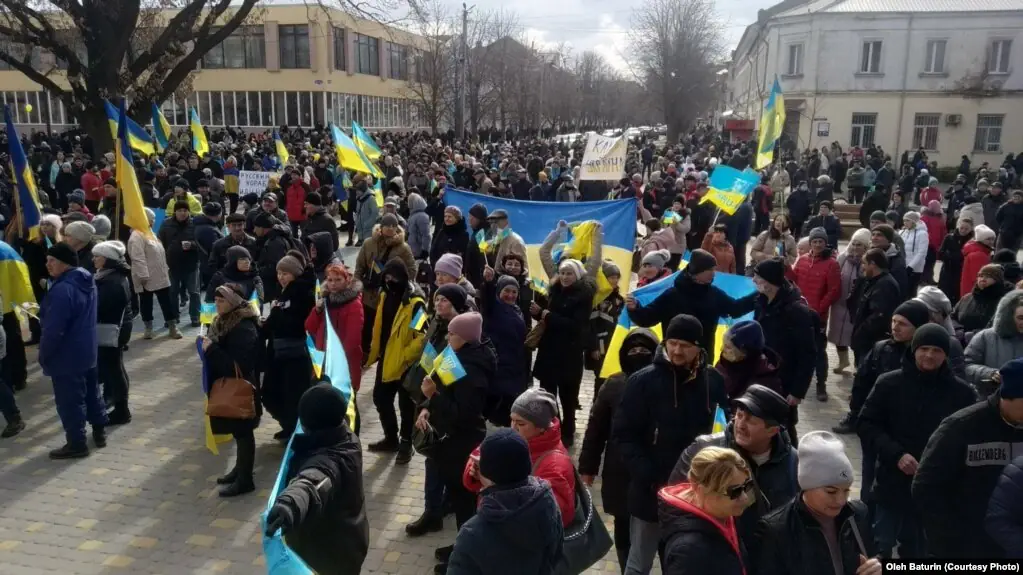 Проукраїнський мітинг також проходив 6 березня у Каховці Херсонської області Радіо свобода Oleh Baturin Courtesy Photo