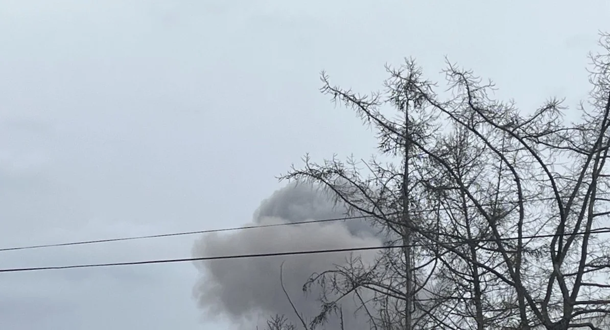 Дим від російського удару по Сумах. Вибух