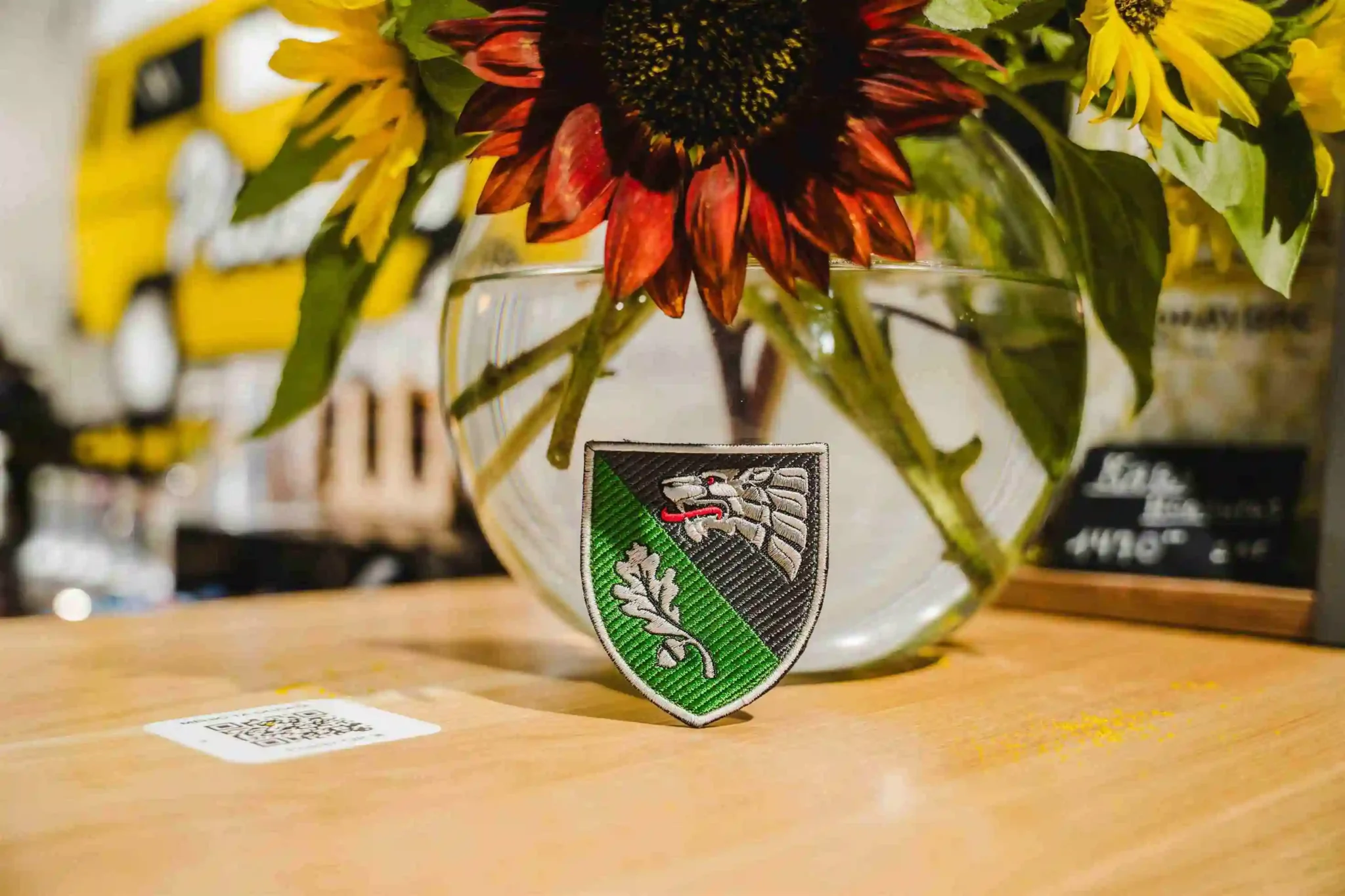 шеврон, який Андрію подарував військовий у кав'ярні Piccolino