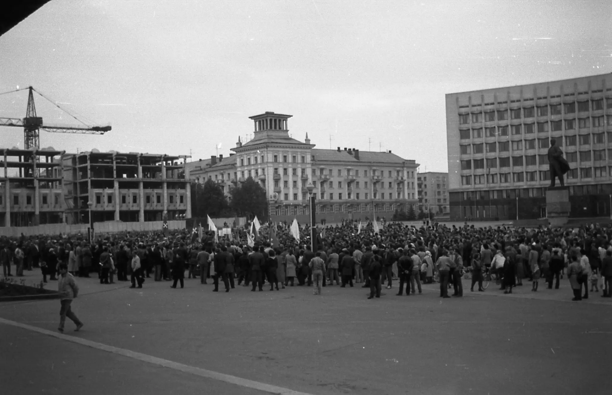 революція поблизу площі Незалежності у Сумах