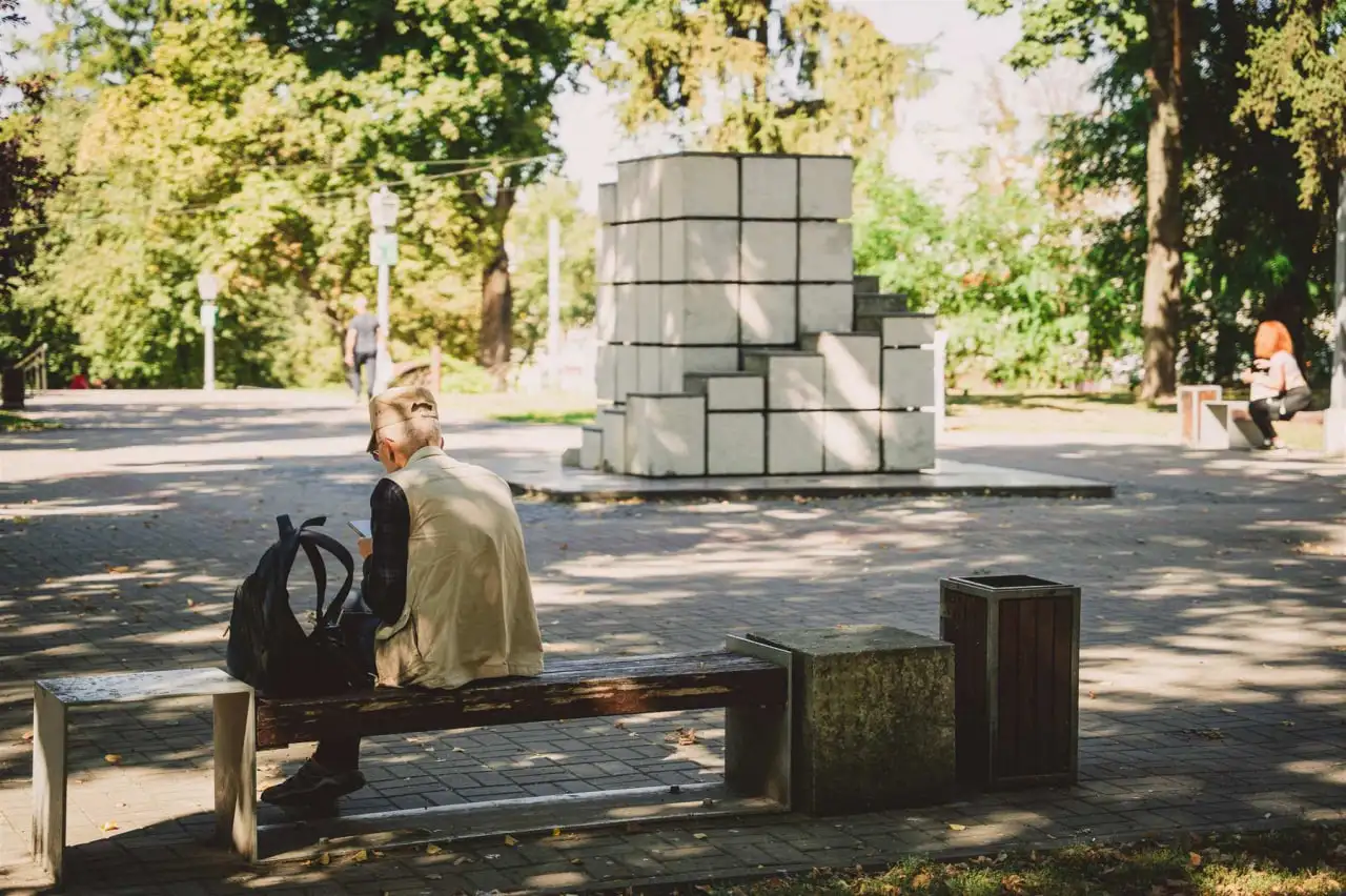 пам'ятник Цукру у Сумах