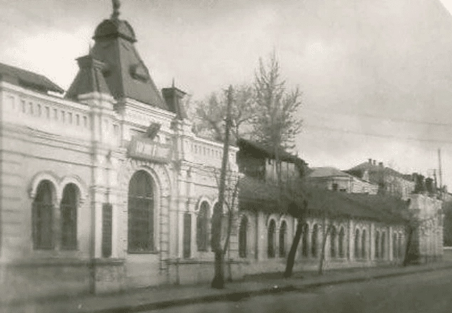 pershyii pasazh u sumakh 1