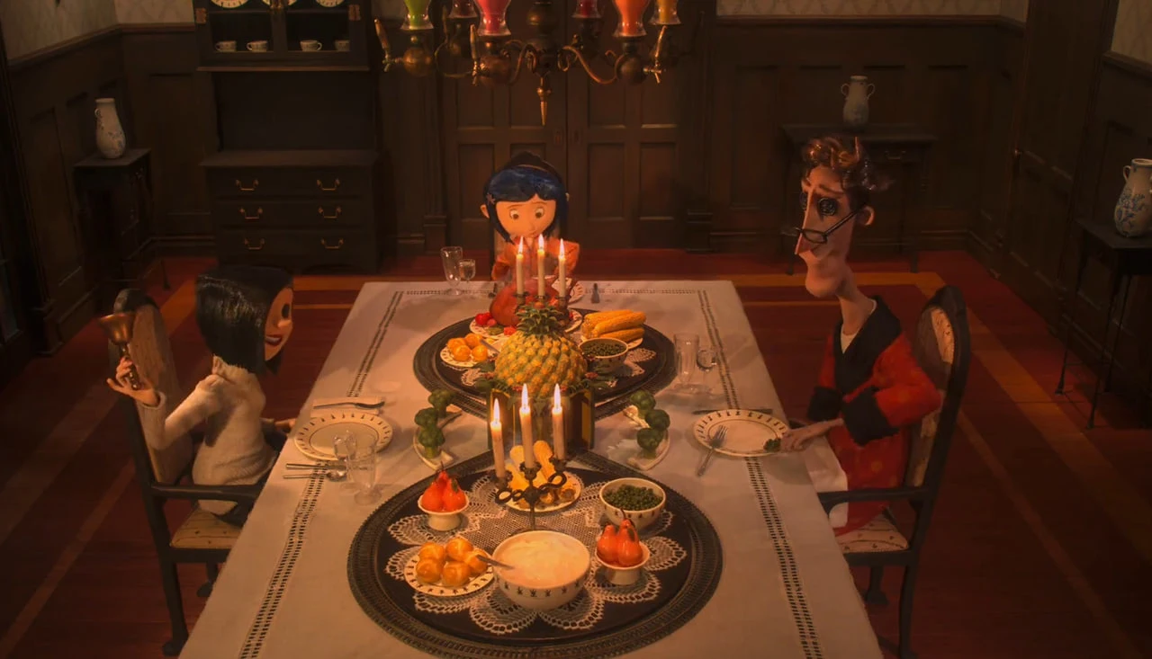 Кадр із осіннього мультфільму «Кораліна у світі кошмарів»