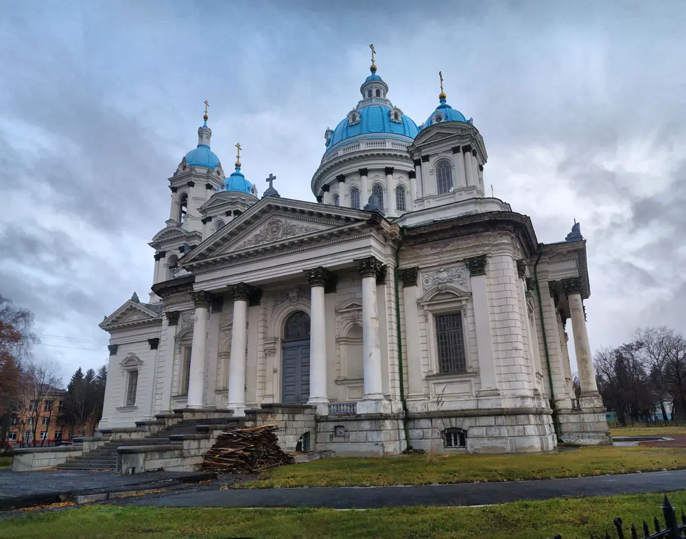 troiitsky sobor dorohoiiu do tsentru