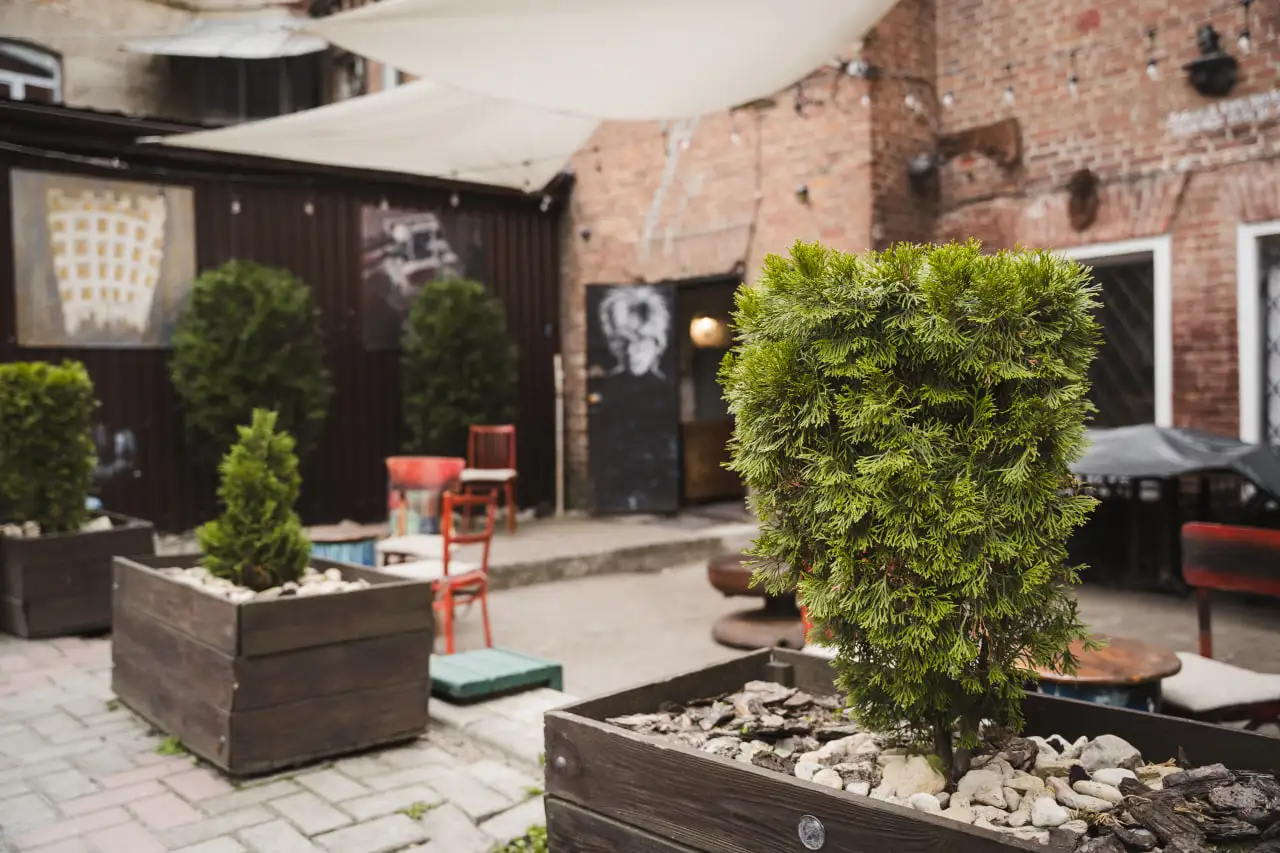 ярмарок в «АртДворі» на Воскресенській, 6