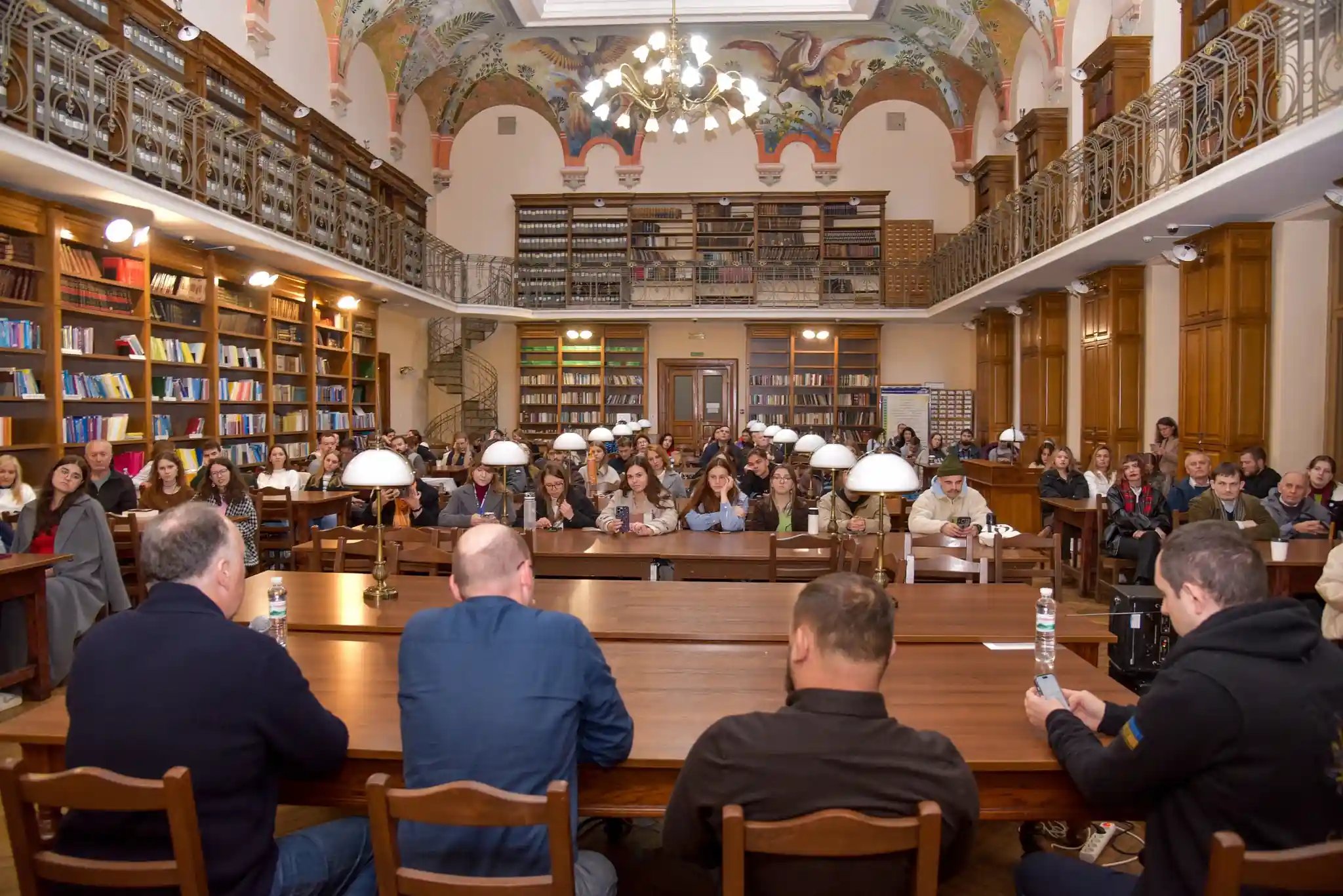 Відвідувачі львівського книжкового форуму 