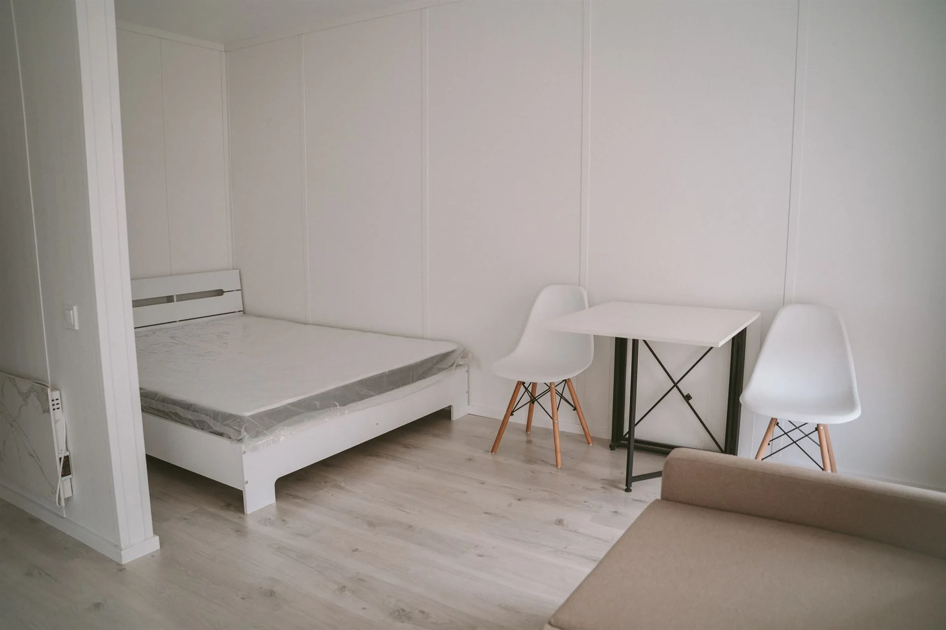 Спальня в модульному житлі для ВПО